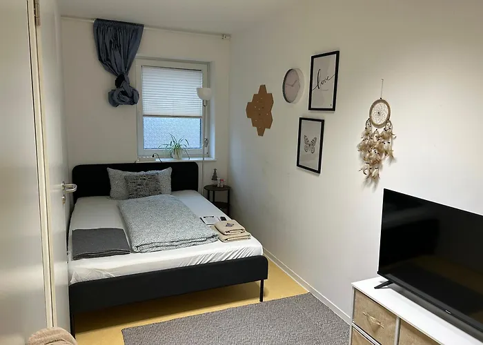 Dorfstrasse 32A - Sechs Ruhige Zimmer